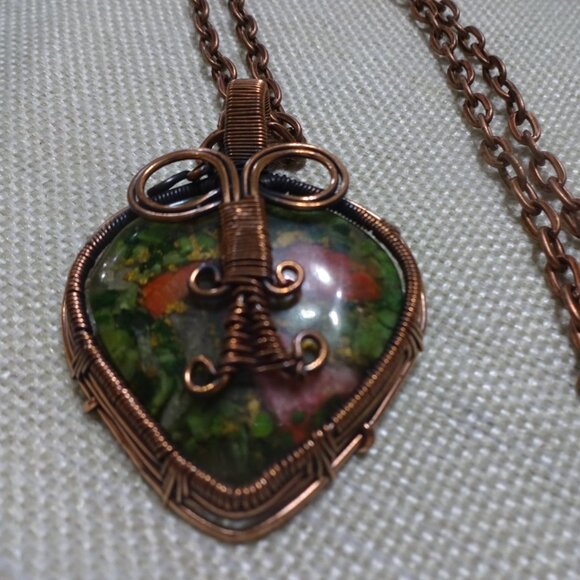 Unique OYSTER TURQUOISE HEART Copper Wire-Wrapped Pendant/Chain #175C - Picture 2 of 3